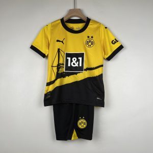 Conjunto Niños Borussia Dortmund 23/24 1ª equipación